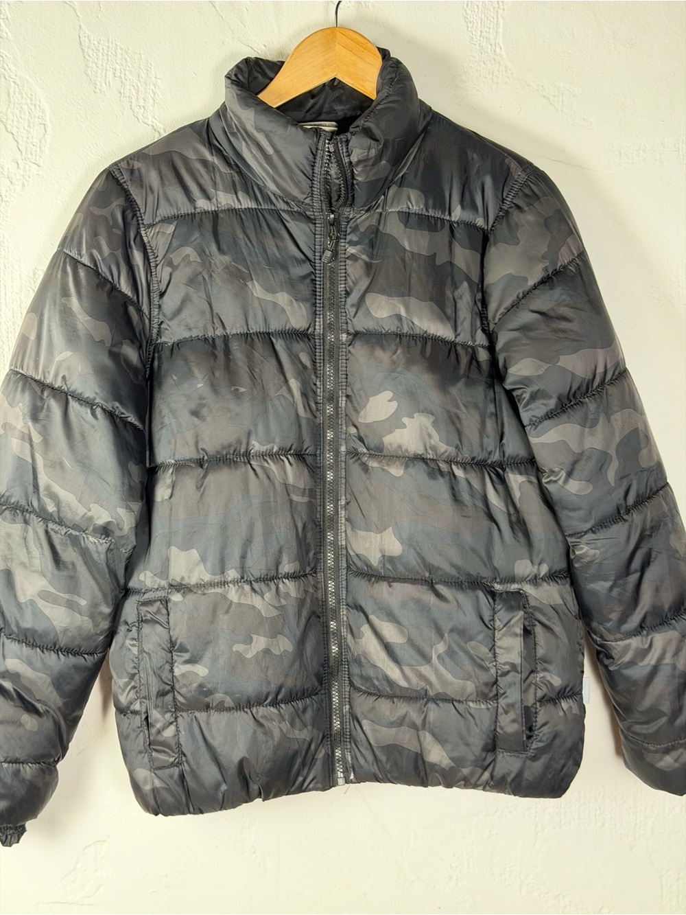 Avalanche Black Gray Green Camo Puffer Jacket Warm and Water Resistant Quality L